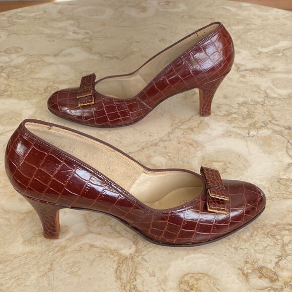 1950’s Vintage Red Cross Shoes Croc Embossed Leather - Picture 10 of 16